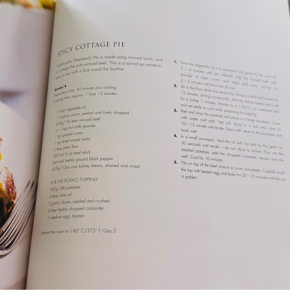 In The Royal Manner Paul Burrell Hardcover Book - Picture 15 of 16